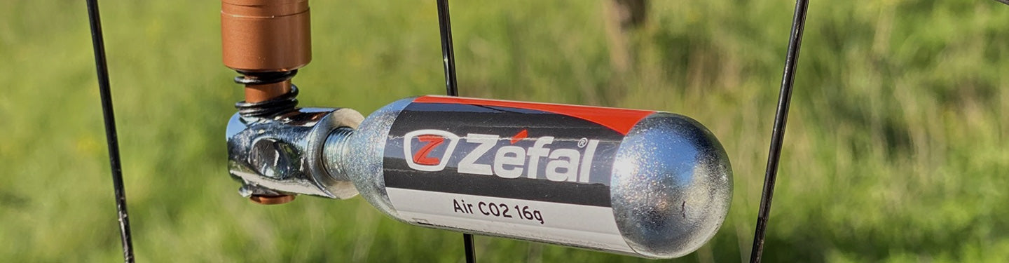 Gonfleur CO2 16g avec adaptateur Zéfal EZ Control FC – Pièce vélo