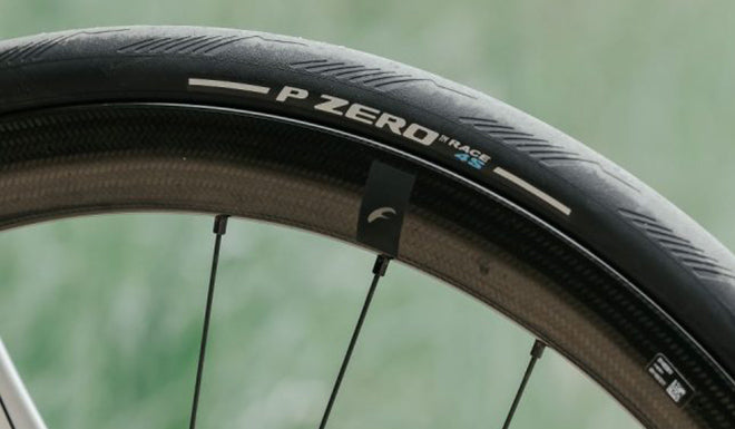 Pirelli P Zero Race 4S, le premier pneu de la marque fabriqué en Italie