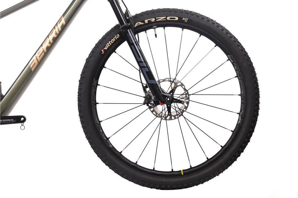 Berria Mako 6
