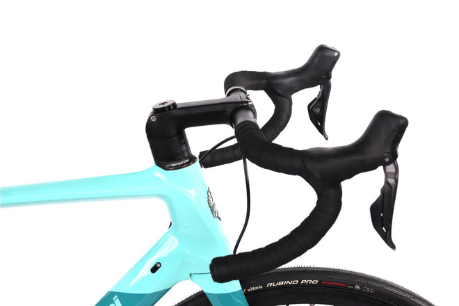 Bianchi Infinito CV Ultegra DI2 - Vélo de route