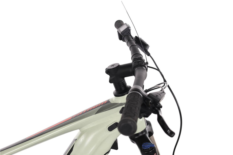 Giant Fathom E+2