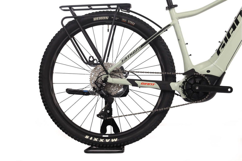 Giant Fathom E+2