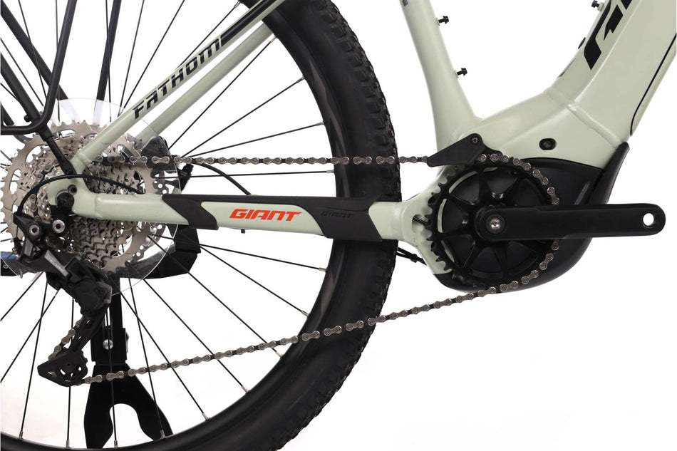 Giant Fathom E+2
