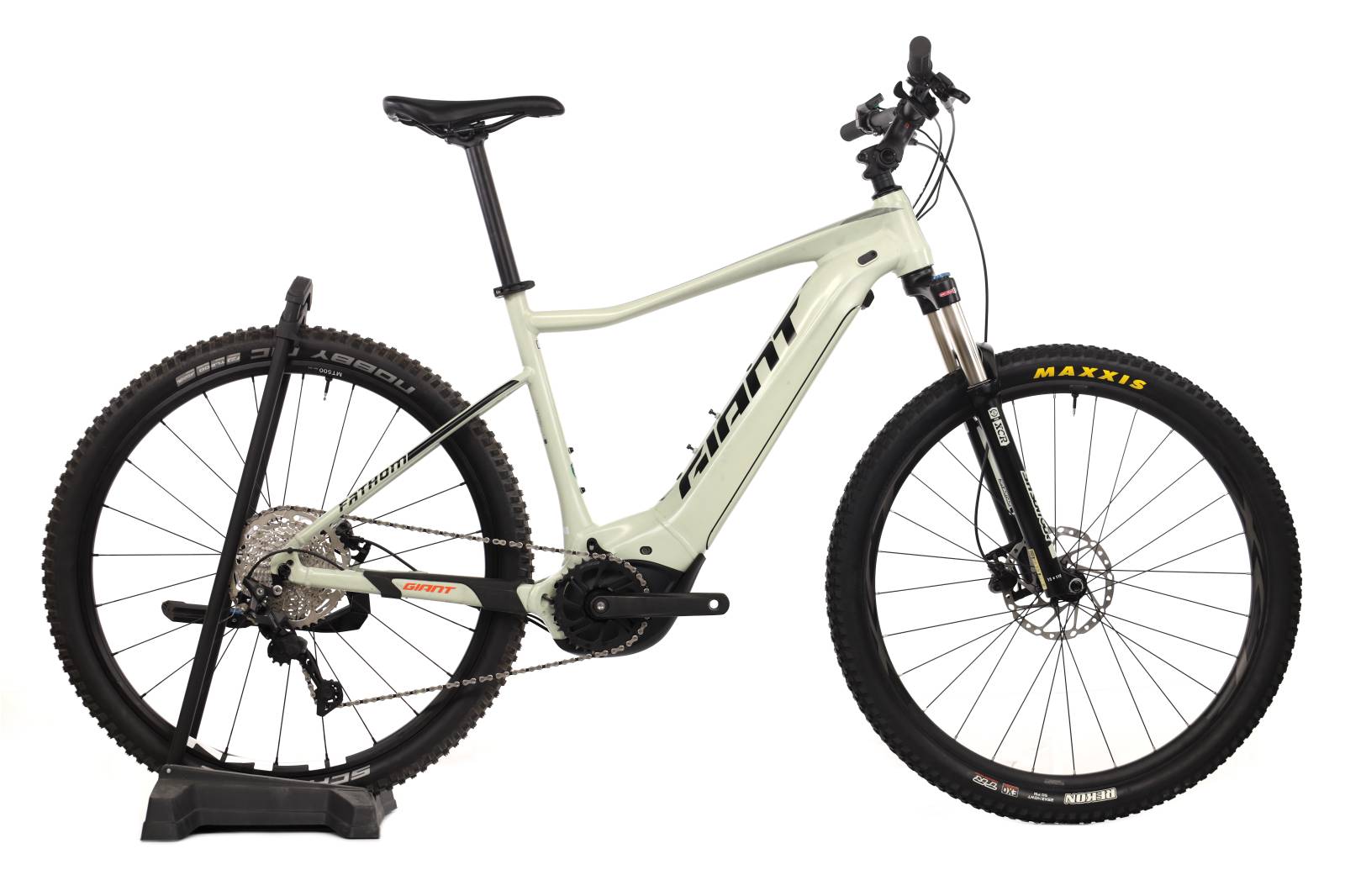 Giant Fathom E+2