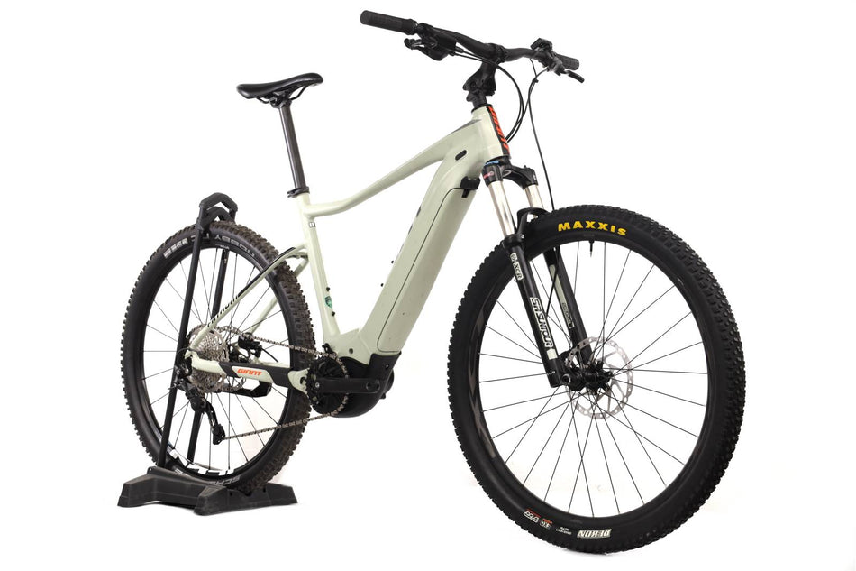 Giant Fathom E+2