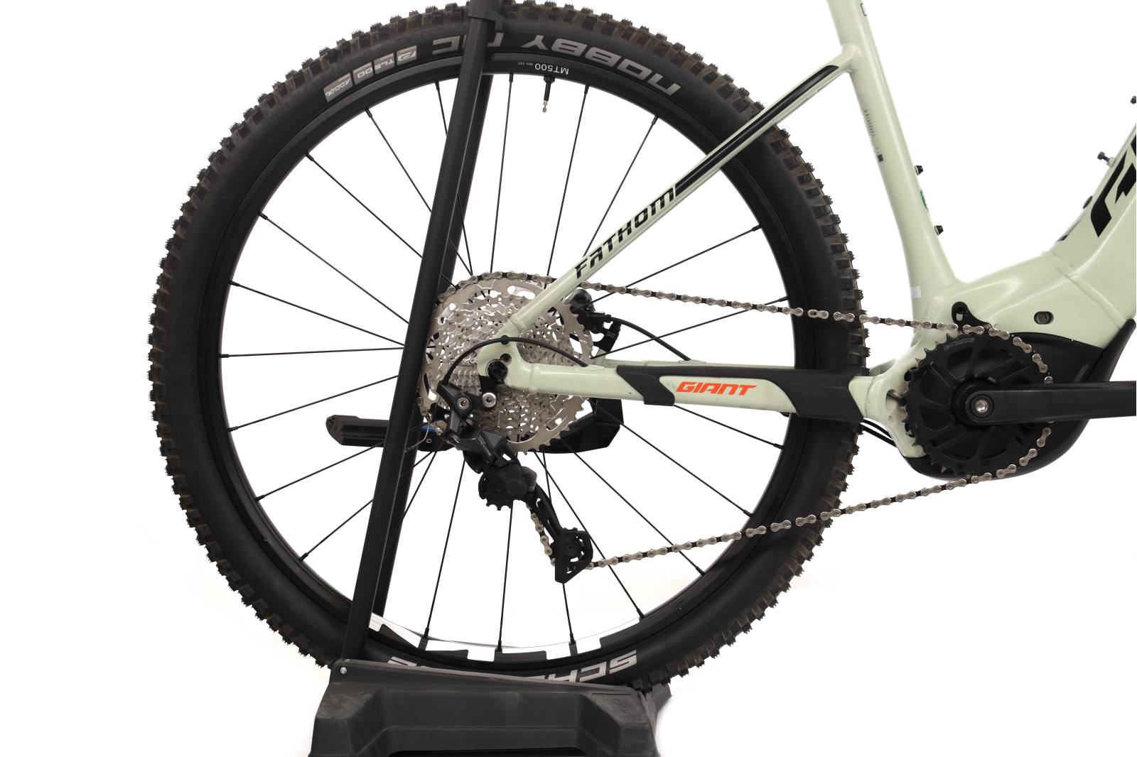 Giant Fathom E+2