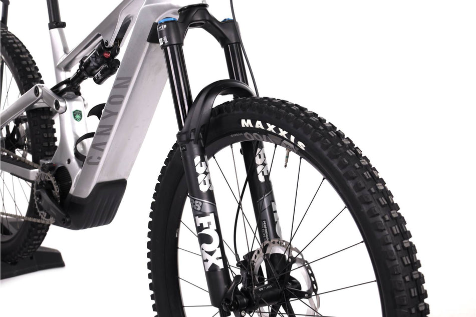 Canyon Spectral ON CF 9