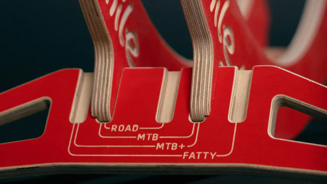 Support de vélo en bois Hopper Smile