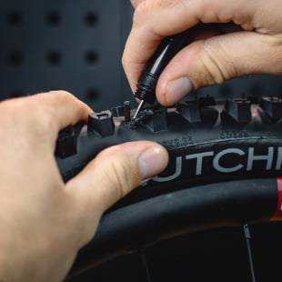 Comment asseoir les pneus tubeless - 3 méthodes faciles sans compresseur